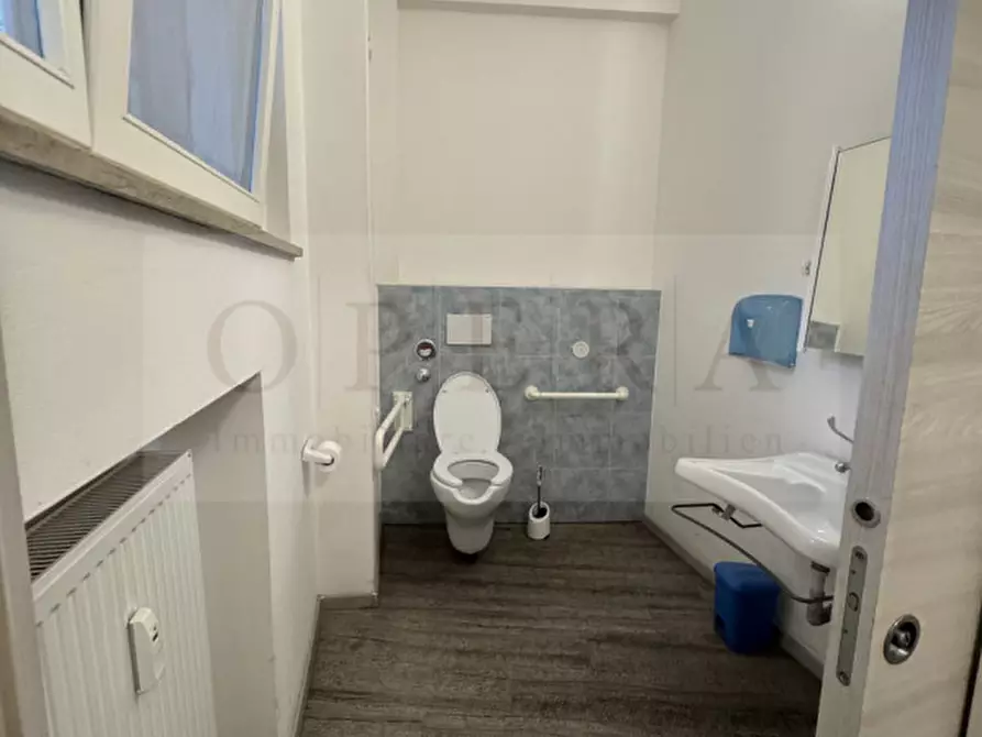 Immagine 15 di Attività commerciale in affitto  in Romstraße - Via Roma a Merano .Meran.