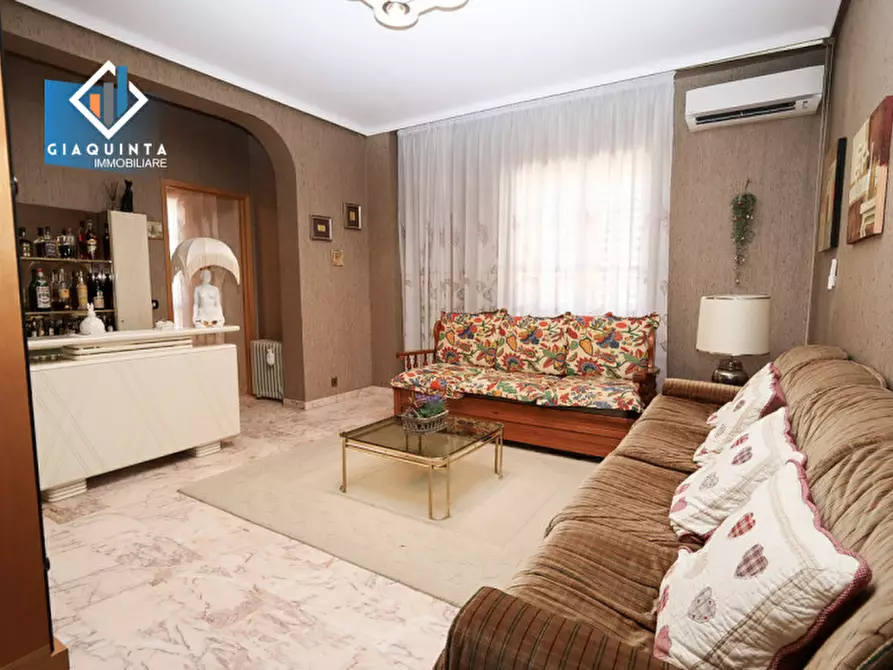 Immagine 1 di Appartamento in vendita  in Via Commendator Vincenzo Panebianco N.12 a Palagonia