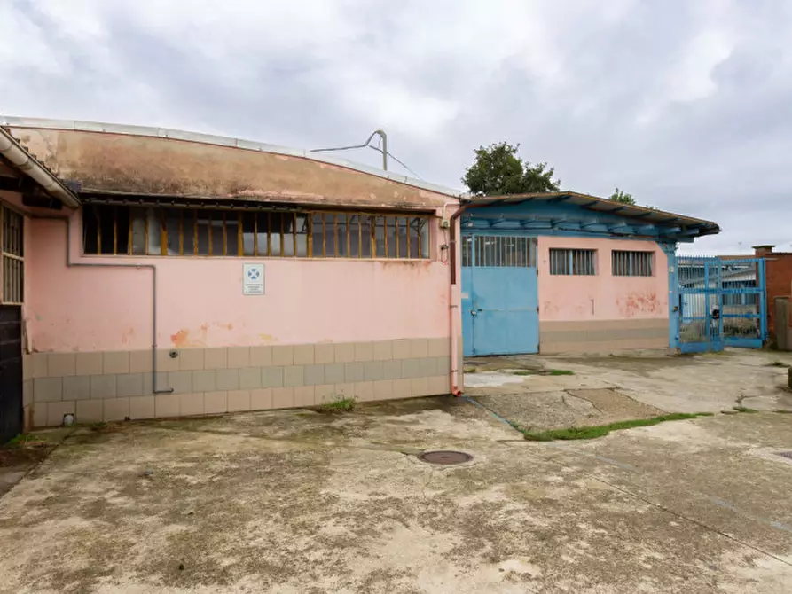 Immagine 2 di Capannone industriale in vendita  in Via Raffaello Sanzio, 35 a Mappano