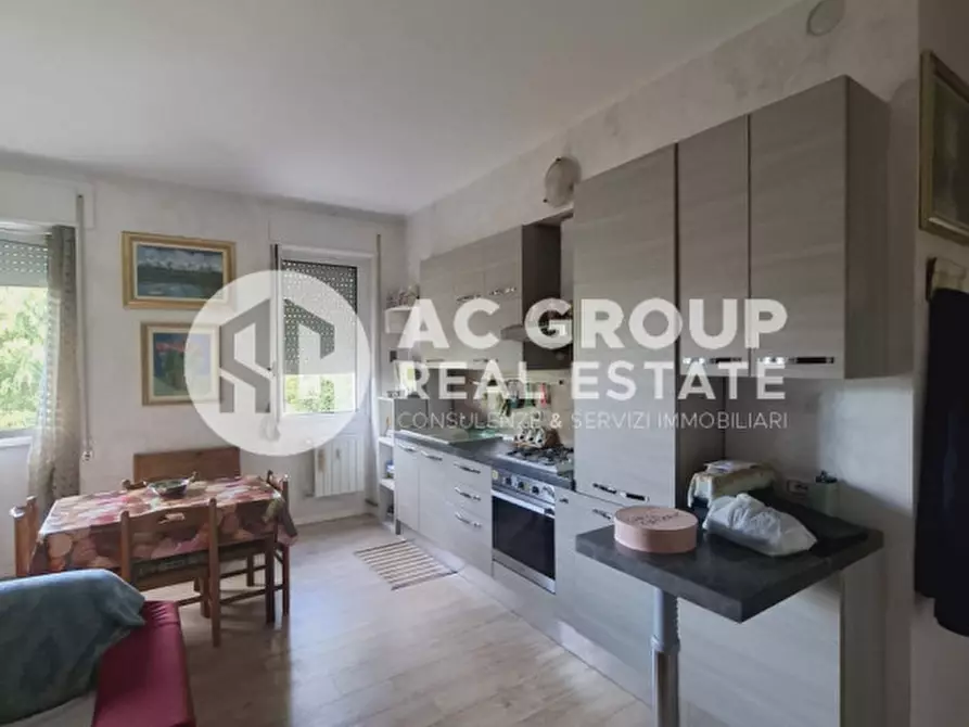 Immagine 9 di Appartamento in vendita  in Via Alessandro Volta a Saronno