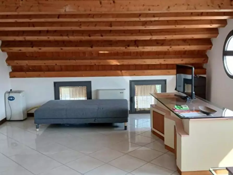 Immagine 4 di Ufficio in vendita  in Via Provinciale Sud a Fosso'