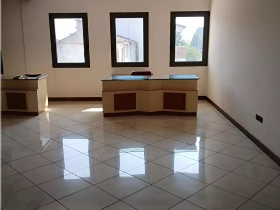 Immagine 7 di Ufficio in vendita  in Via Provinciale Sud a Fosso'