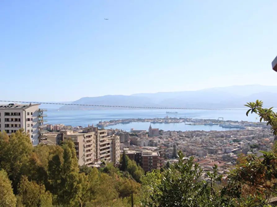 Immagine 14 di Appartamento in vendita  in via montepiselli 88 a Messina