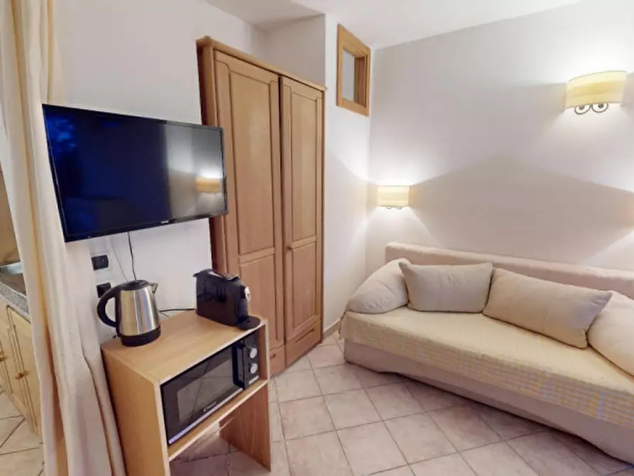 Immagine 10 di Appartamento in vendita  in via fontana umbrina a Olbia