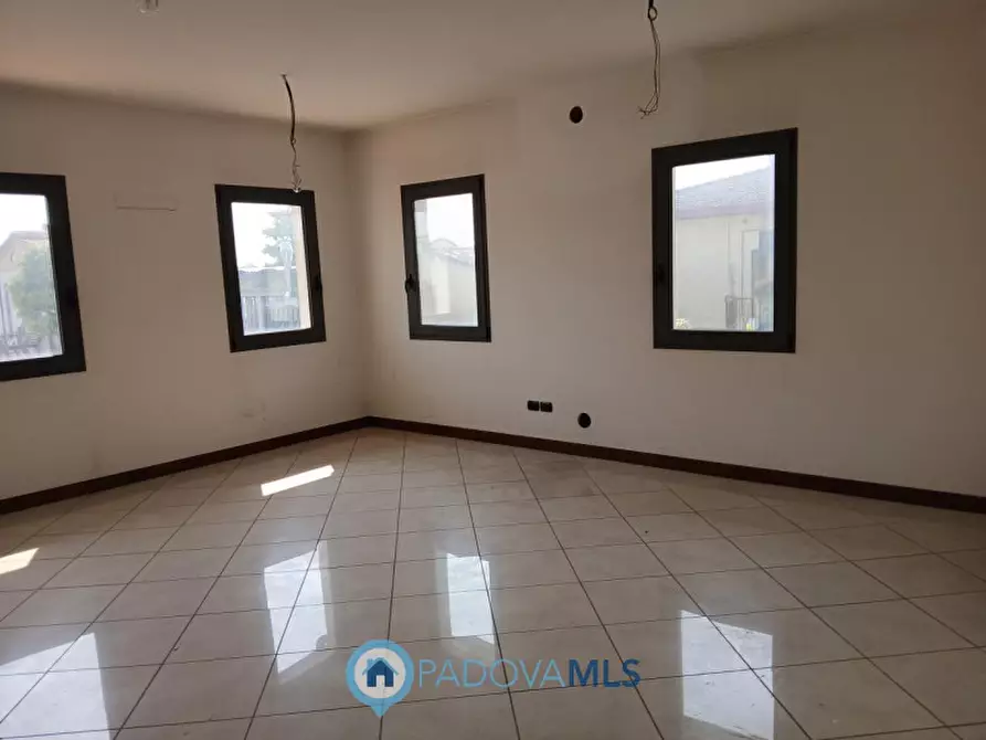 Immagine 2 di Ufficio in vendita  in Via Provinciale Sud a Fosso'