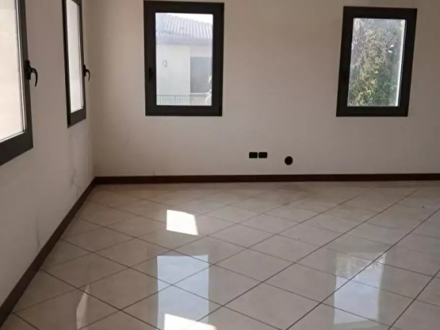 Immagine 6 di Ufficio in vendita  in Via Provinciale Sud a Fosso'