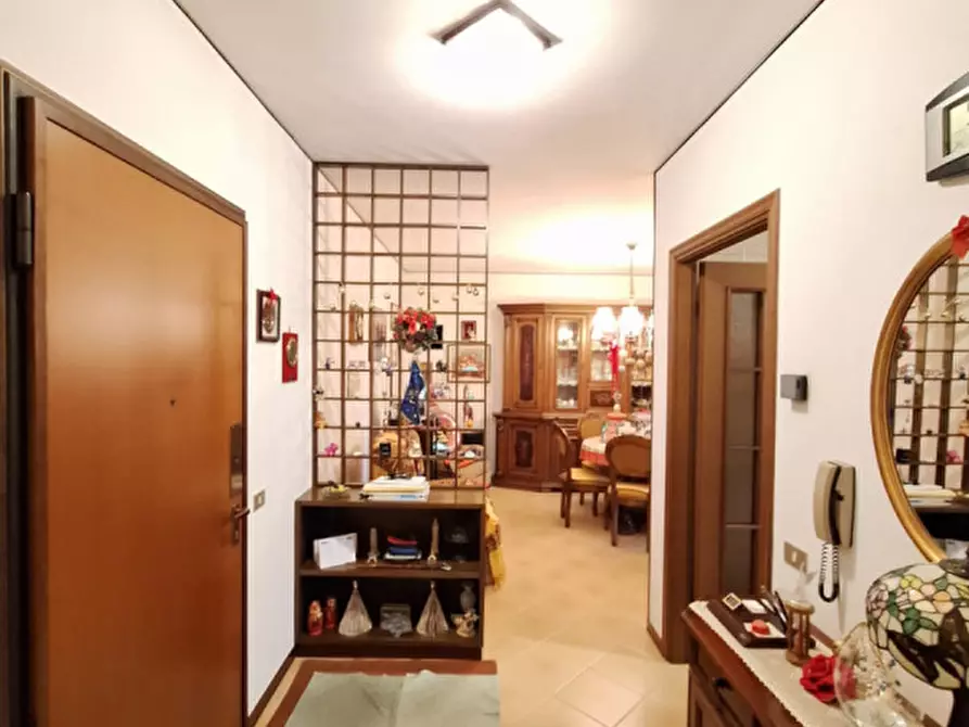 Immagine 3 di Appartamento in vendita  in Via Alessandro Scarlatti a Rovigo