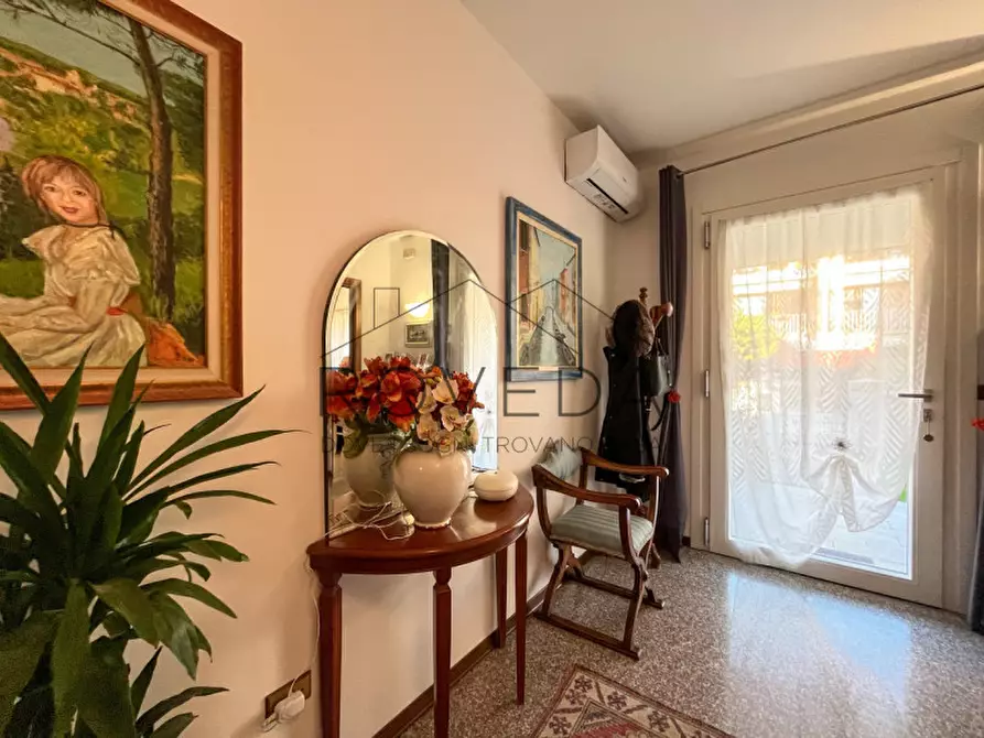 Immagine 8 di Casa bifamiliare in vendita  in Via Roma a Casier