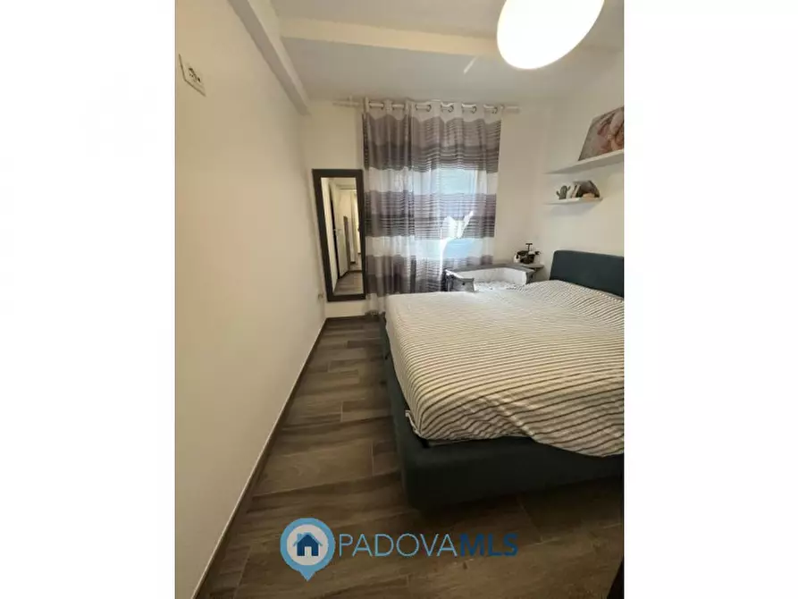 Immagine 8 di Appartamento in vendita  a Padova