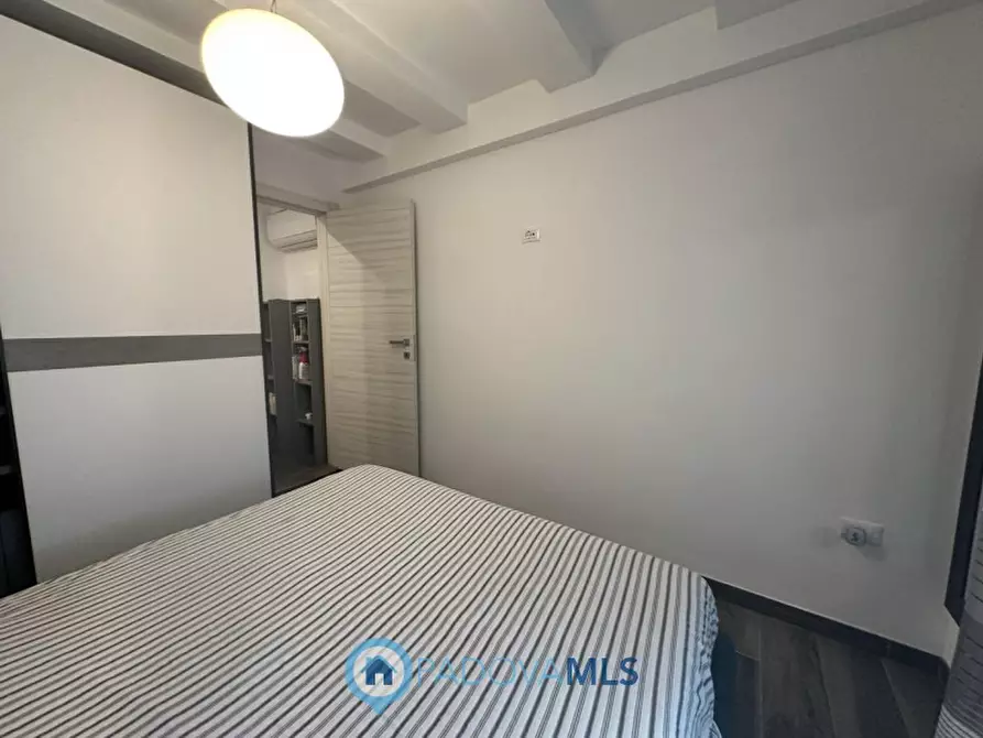 Immagine 10 di Appartamento in vendita  a Padova