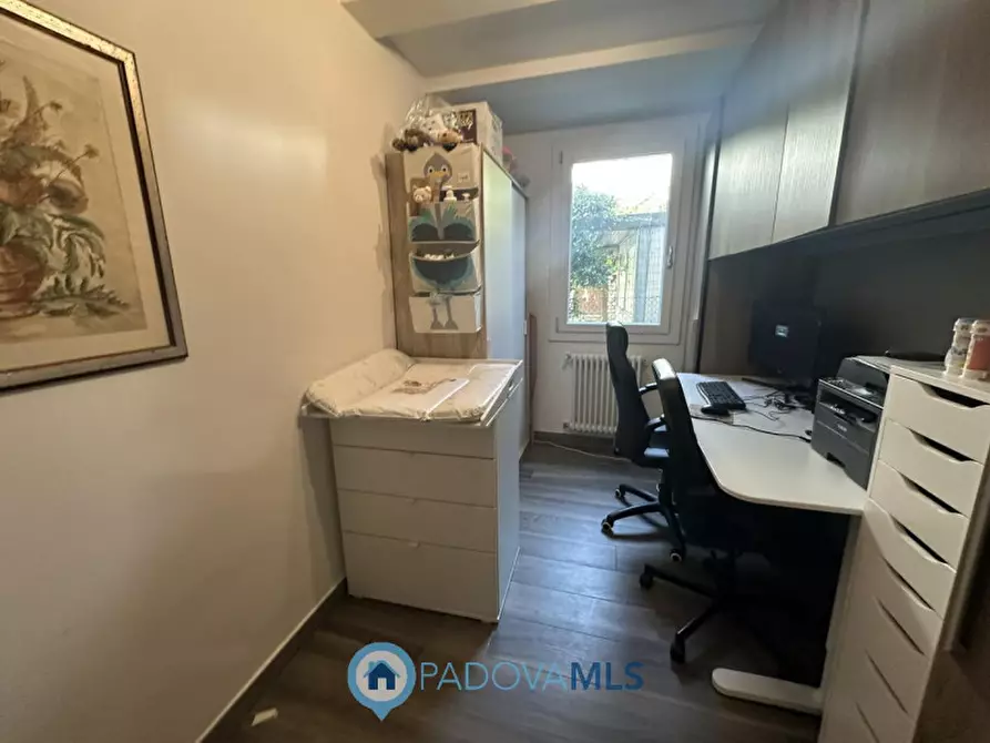 Immagine 30 di Appartamento in vendita  a Padova