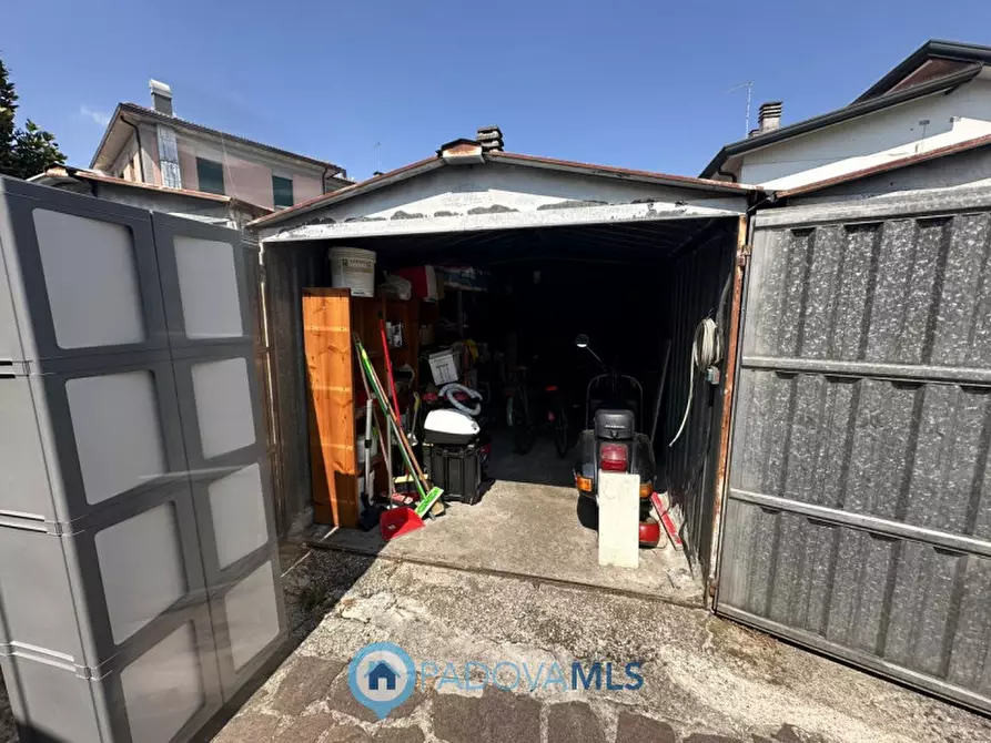 Immagine 37 di Appartamento in vendita  a Padova