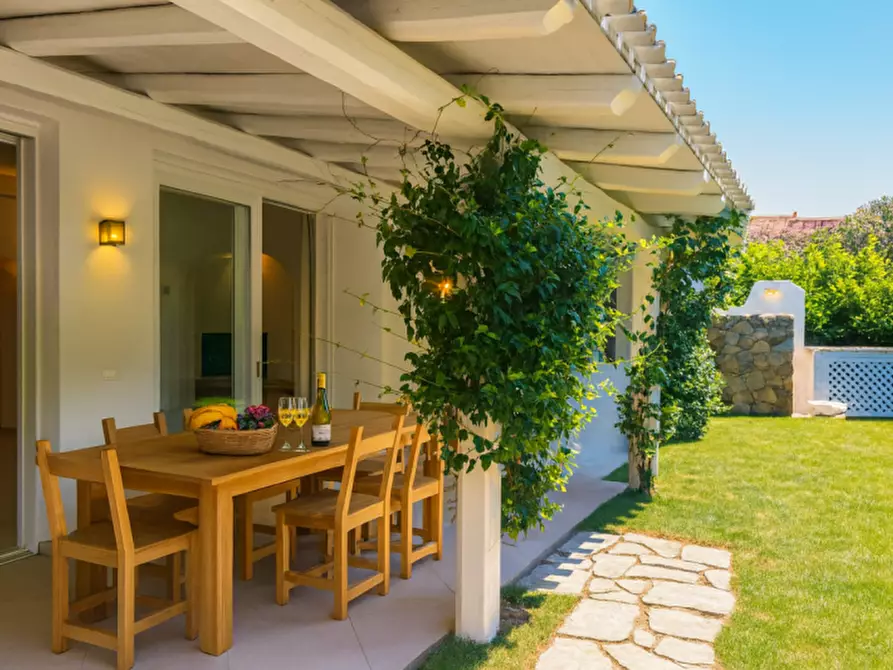 Immagine 3 di Villetta a schiera in vendita  in via fontana umbrina a Olbia