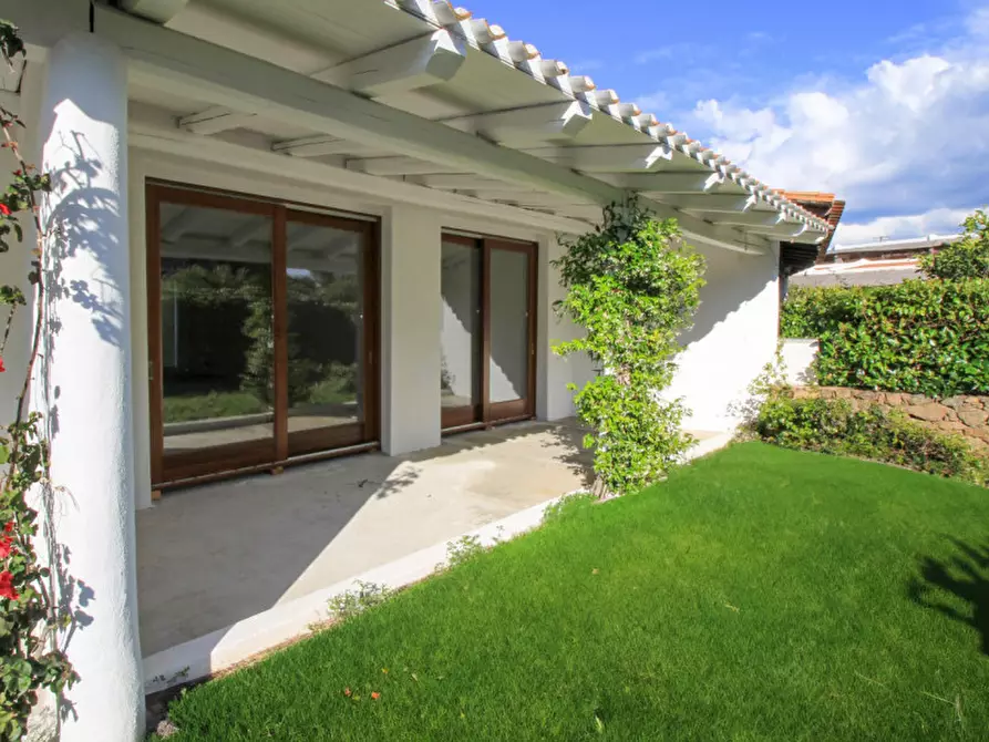 Immagine 25 di Villetta a schiera in vendita  in via fontana umbrina a Olbia