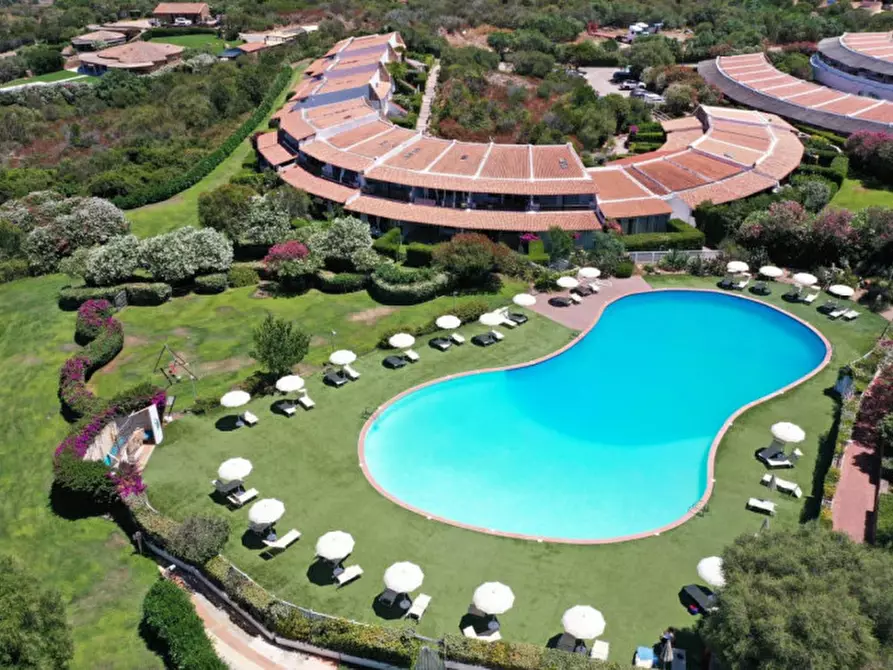 Immagine 37 di Villetta a schiera in vendita  in via fontana umbrina a Olbia