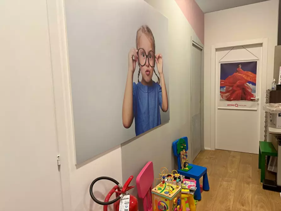 Immagine 4 di Negozio in vendita  in piazza mercato a Teolo