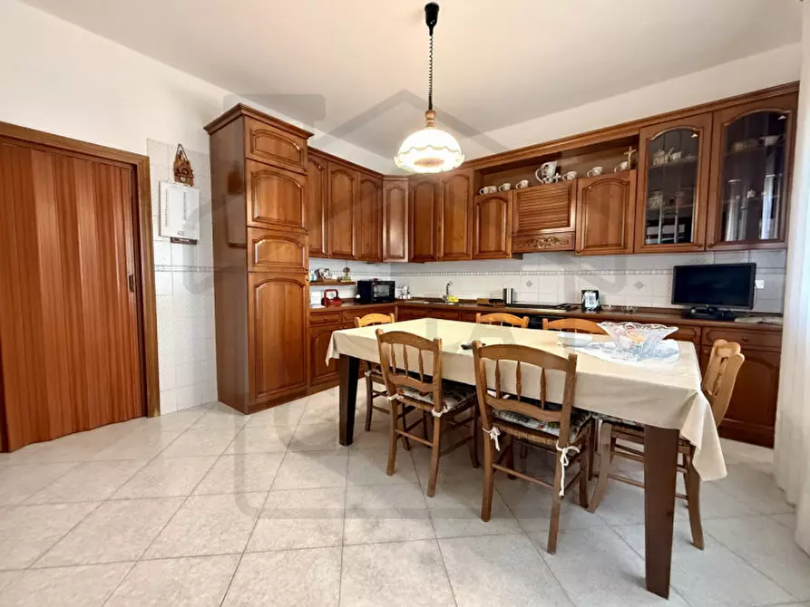 Immagine 3 di Casa bifamiliare in vendita  in Via Ippolito Nievo a Torreglia