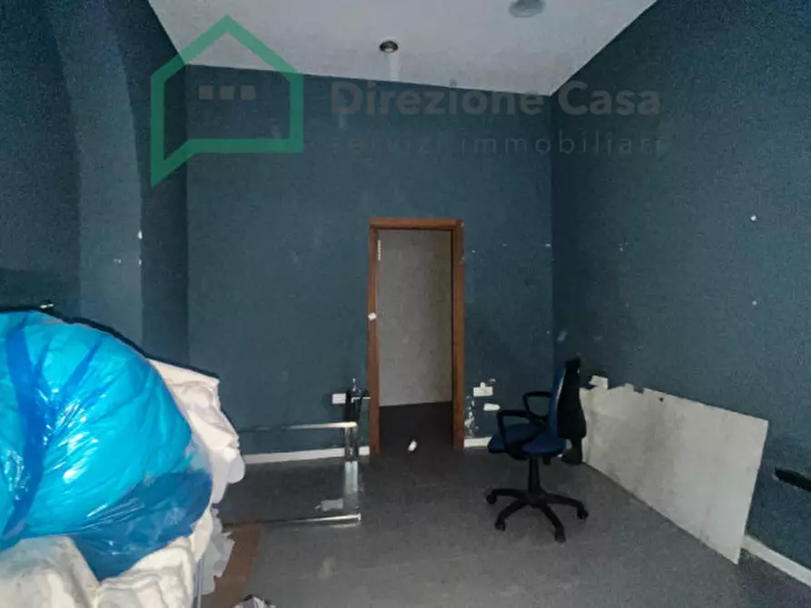 Immagine 7 di Negozio in vendita  in VIA FOGGIA a Napoli