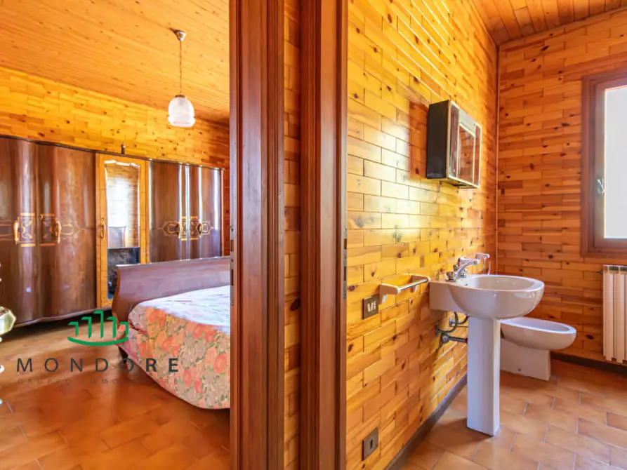 Immagine 15 di Villa in vendita  in Via Montemaggiore a Monte San Pietro