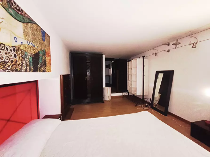 Immagine 15 di Appartamento in vendita  in Via delle Belle Arti a Bologna