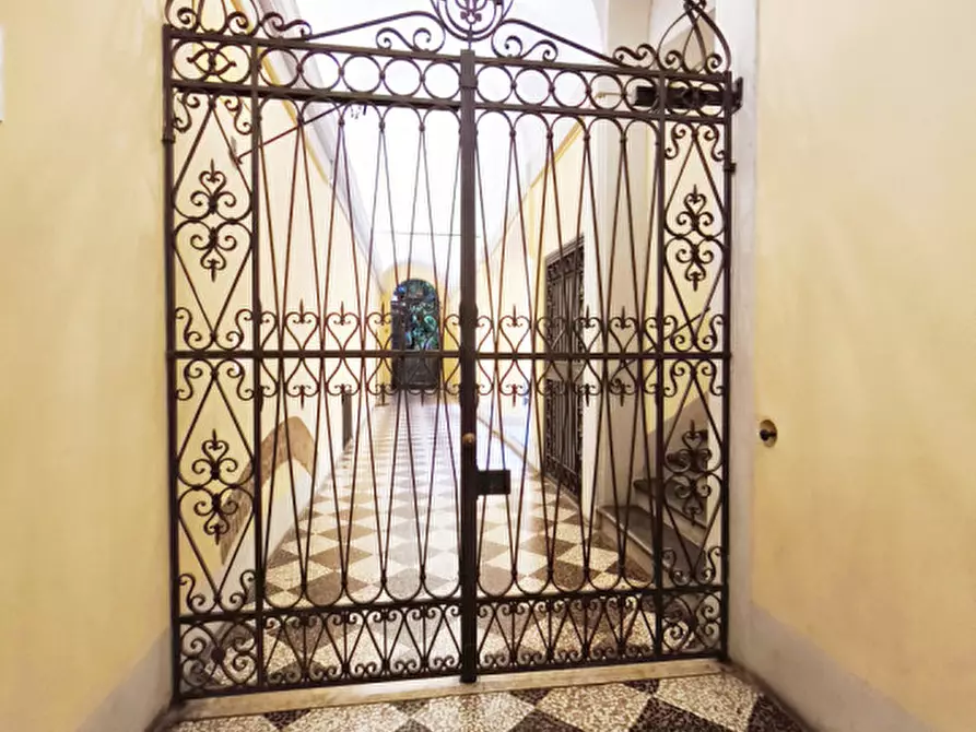 Immagine 26 di Appartamento in vendita  in Via delle Belle Arti a Bologna