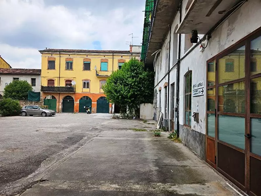 Immagine 3 di Laboratorio in vendita  in Via Roma 57/h a Lonigo