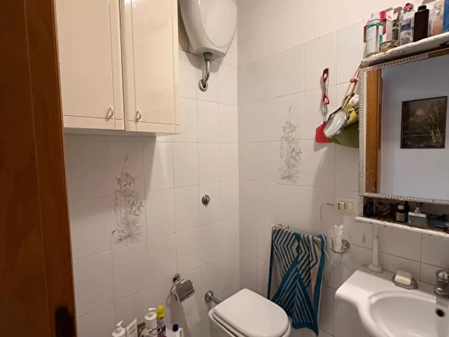 Immagine 11 di Appartamento in vendita  in Via delle Mimose a Senigallia