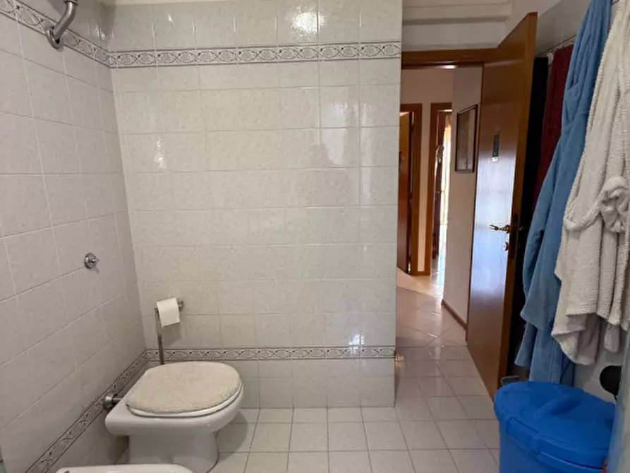 Immagine 13 di Appartamento in vendita  in Via delle Mimose a Senigallia