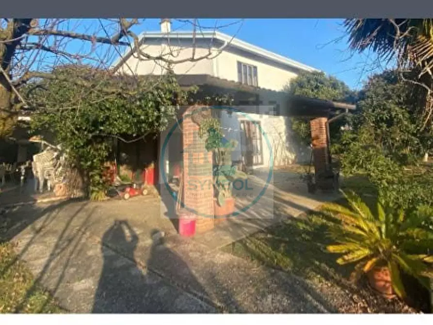 Immagine 1 di Casa indipendente in vendita  in Via Roma a Martellago