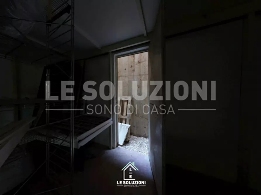 Immagine 4 di Garage in vendita  in Via Arrigo Boito a Putignano