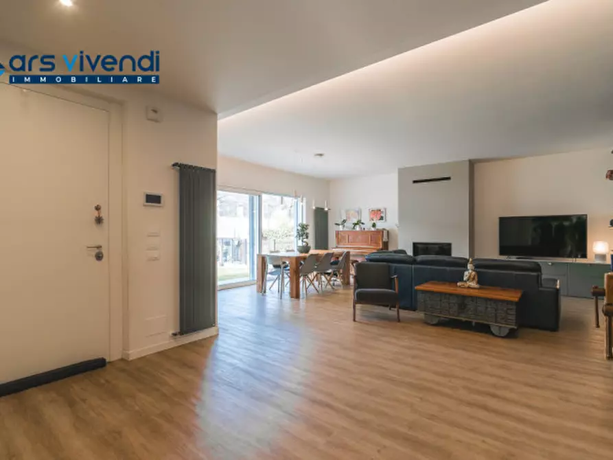 Immagine 2 di Villa in vendita  in Via Luigi Martelli a San Giovanni Lupatoto