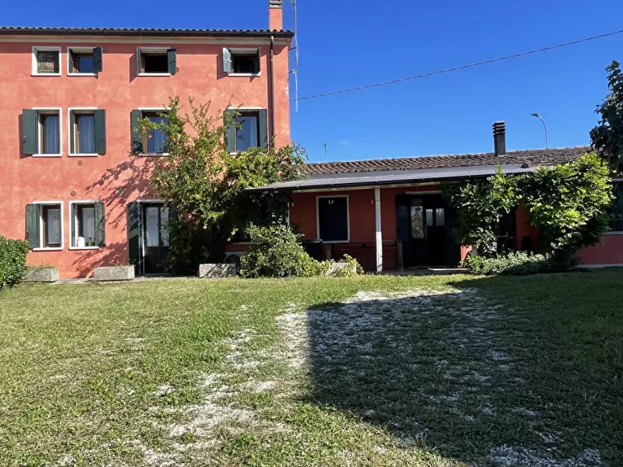 Immagine 3 di Villetta a schiera in vendita  in Via Giorgione a Asolo