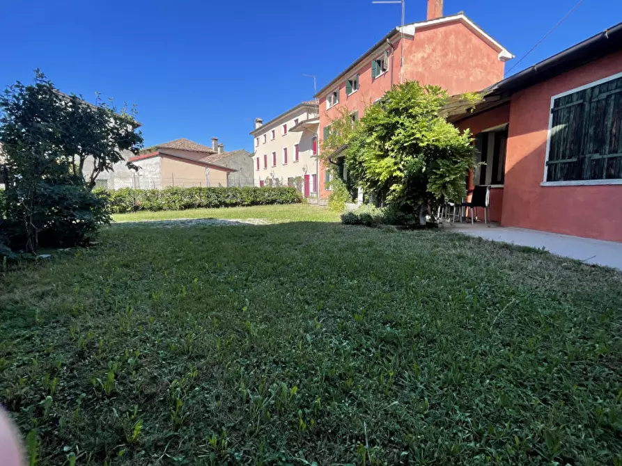 Immagine 7 di Villetta a schiera in vendita  in Via Giorgione a Asolo