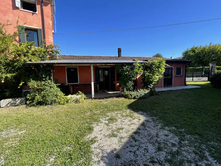 Immagine 9 di Villetta a schiera in vendita  in Via Giorgione a Asolo