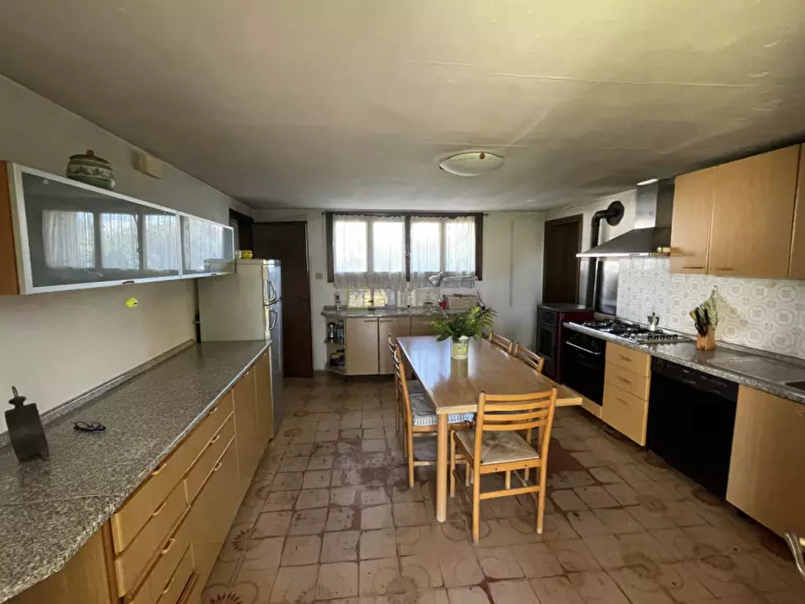 Immagine 15 di Villetta a schiera in vendita  in Via Giorgione a Asolo