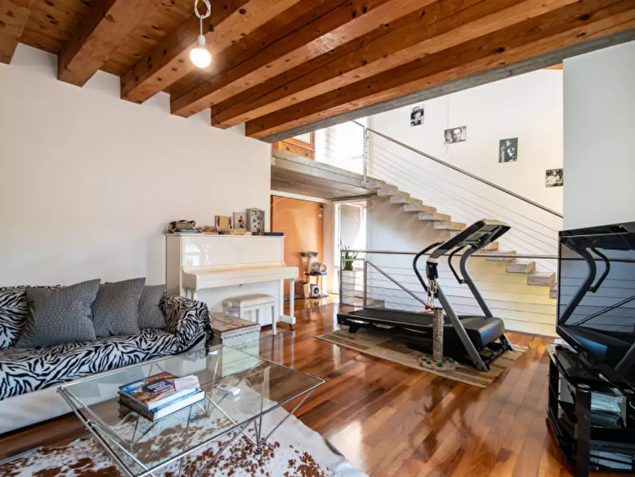 Immagine 1 di Casa indipendente in vendita  in via pietro maroncelli 101 a Padova