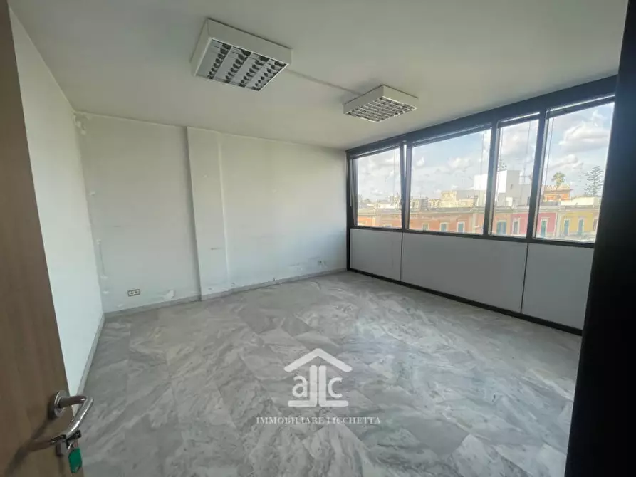 Immagine 12 di Ufficio in vendita  in viale otranto,65 a Lecce