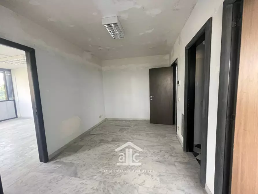 Immagine 15 di Ufficio in vendita  in viale otranto,65 a Lecce