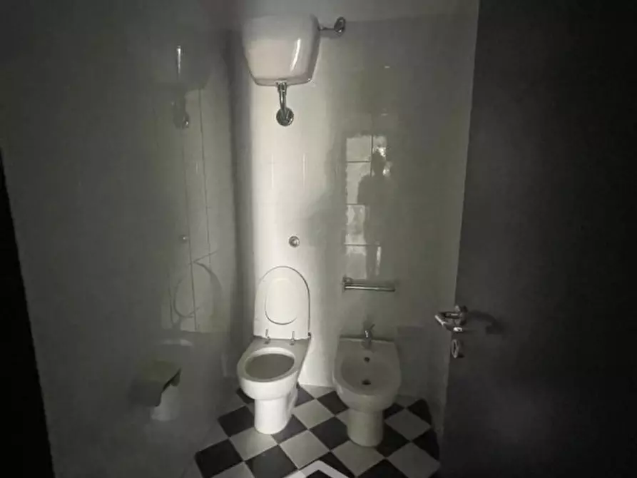 Immagine 22 di Ufficio in vendita  in viale otranto,65 a Lecce