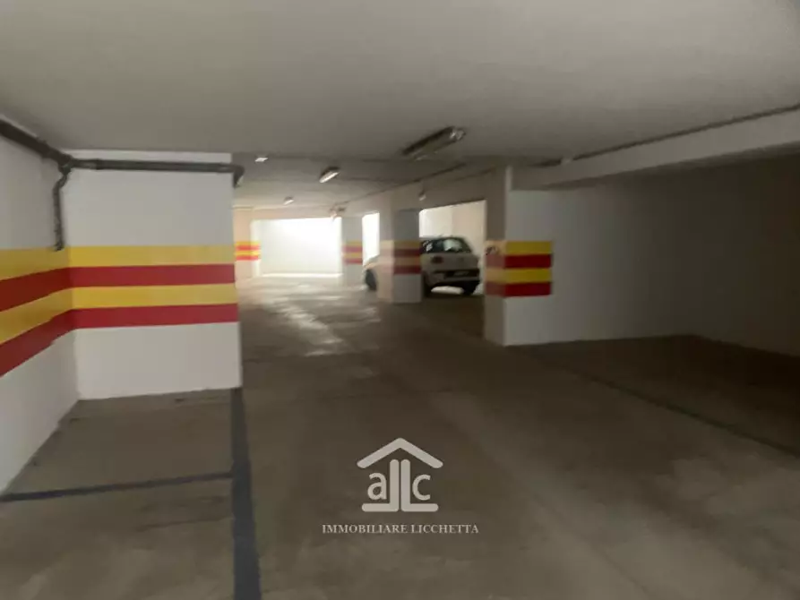 Immagine 50 di Ufficio in vendita  in viale otranto,65 a Lecce