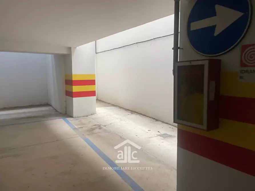 Immagine 51 di Ufficio in vendita  in viale otranto,65 a Lecce