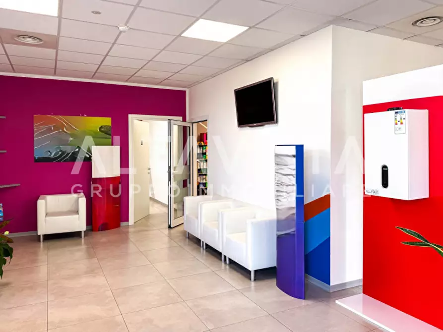 Immagine 3 di Ufficio in affitto  in Via Giuseppe Garibaldi a Bedizzole