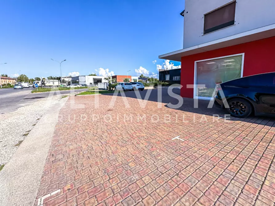 Immagine 9 di Ufficio in affitto  in Via Giuseppe Garibaldi a Bedizzole