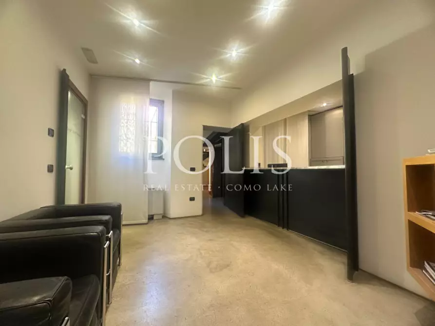 Immagine 4 di Ufficio in affitto  a Como