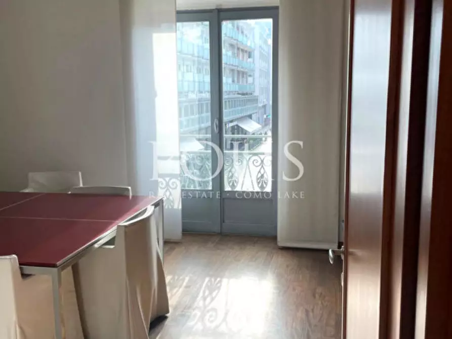 Immagine 12 di Ufficio in affitto  a Como