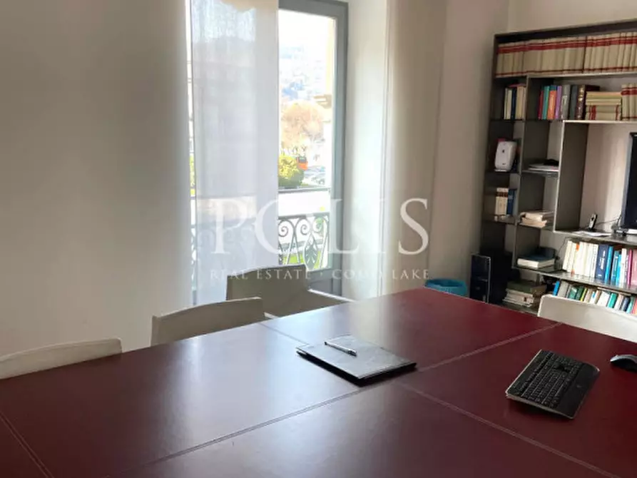 Immagine 13 di Ufficio in affitto  a Como