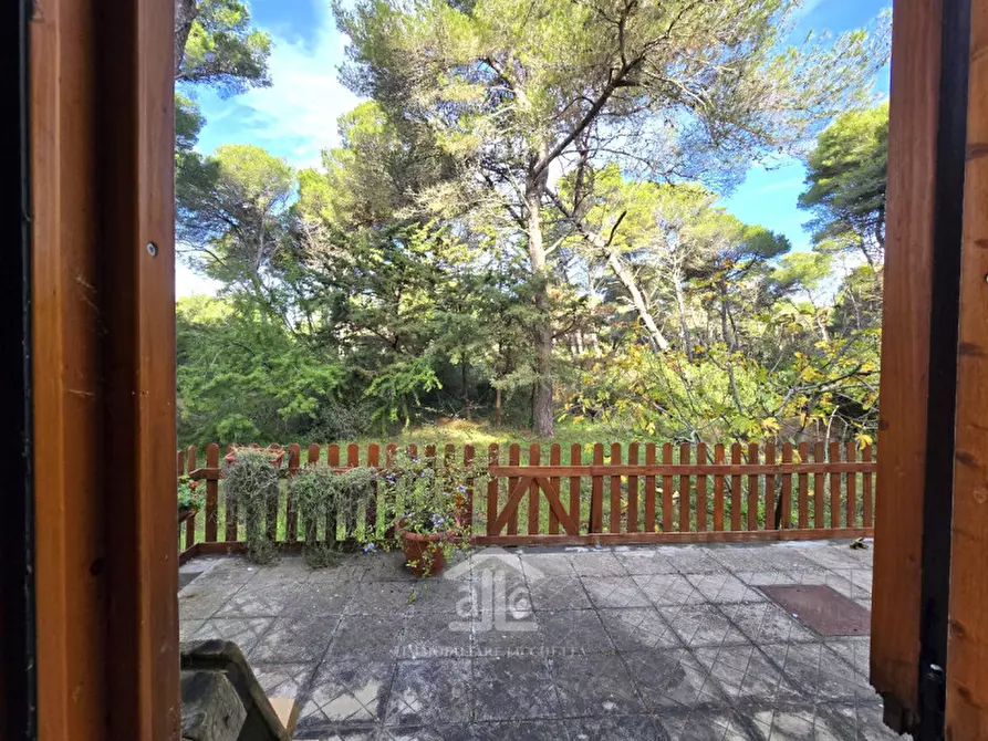 Immagine 3 di Villa in vendita  in Strada Provinciale S. Cataldo, 73029 Vernole LE a Lecce