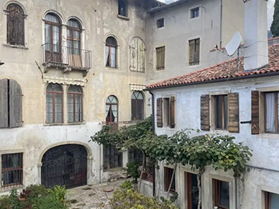 Immagine 4 di Casa indipendente in vendita  in Via Martiri della Libertà a Vittorio Veneto