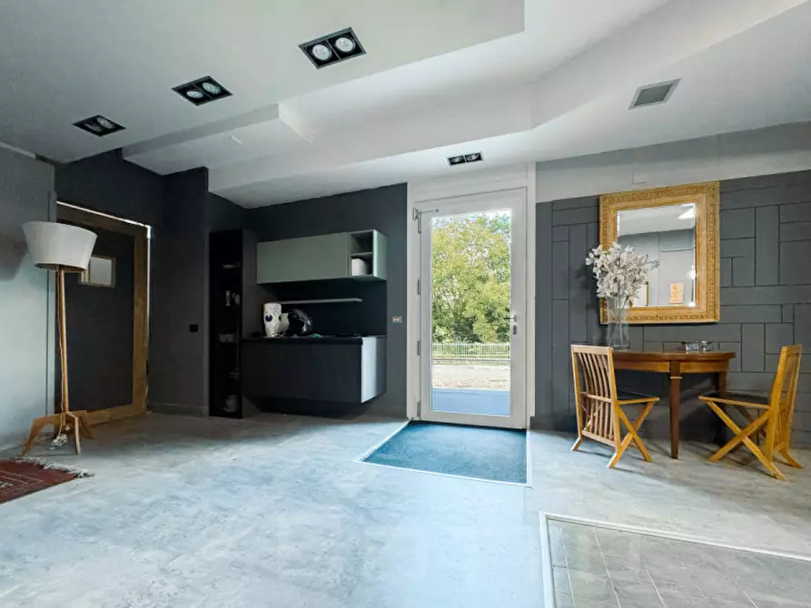 Immagine 3 di Negozio in vendita  in Via sottolusignana 22 a Gozzano