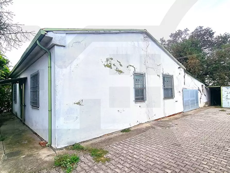 Immagine 17 di Casa indipendente in vendita  in TRAVERSAGNO 15 a Lugo